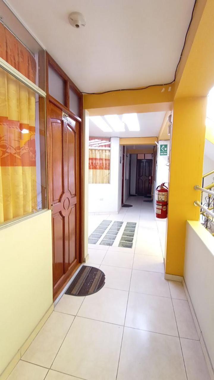 Hostal Acuarius פונו מראה חיצוני תמונה