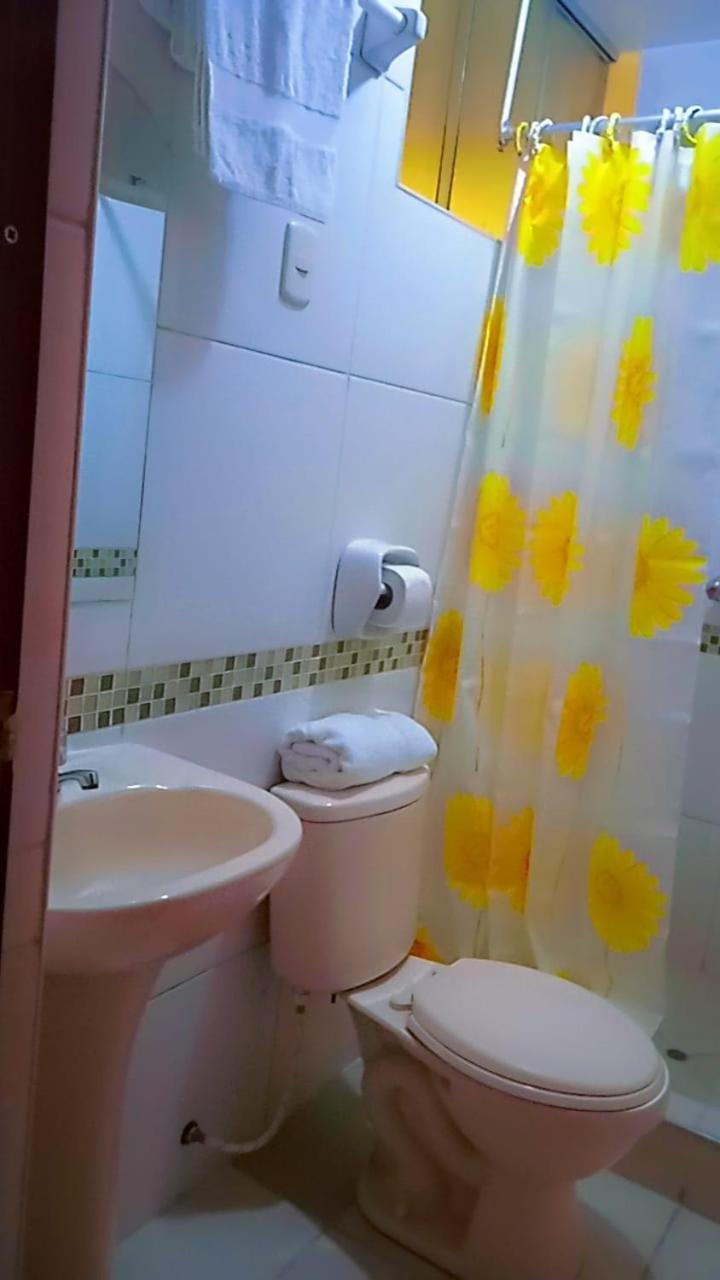 Hostal Acuarius פונו מראה חיצוני תמונה