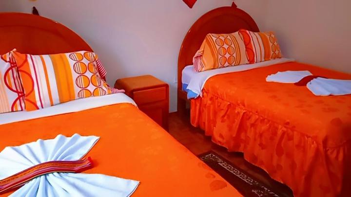 Hostal Acuarius פונו מראה חיצוני תמונה