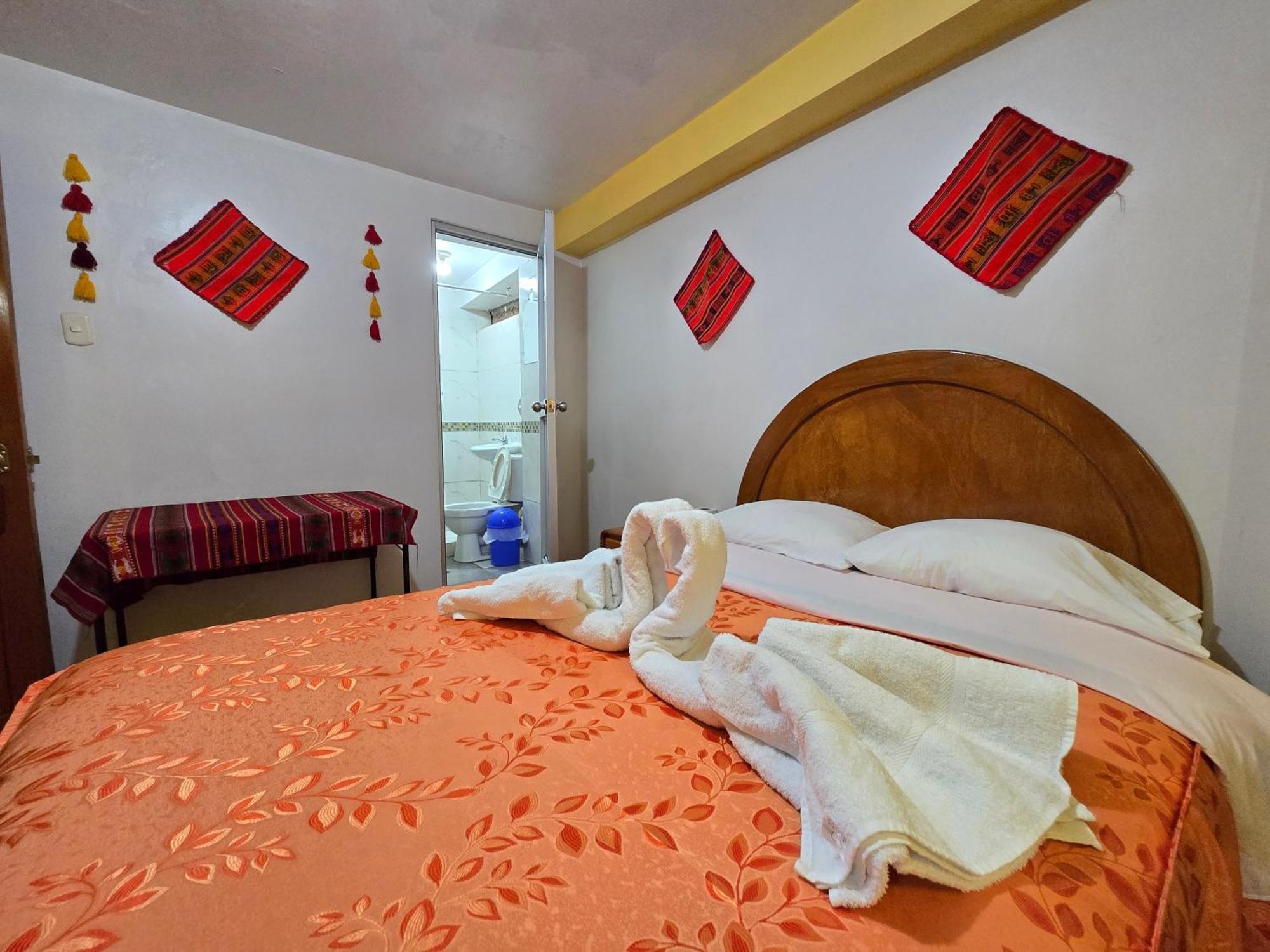Hostal Acuarius פונו מראה חיצוני תמונה