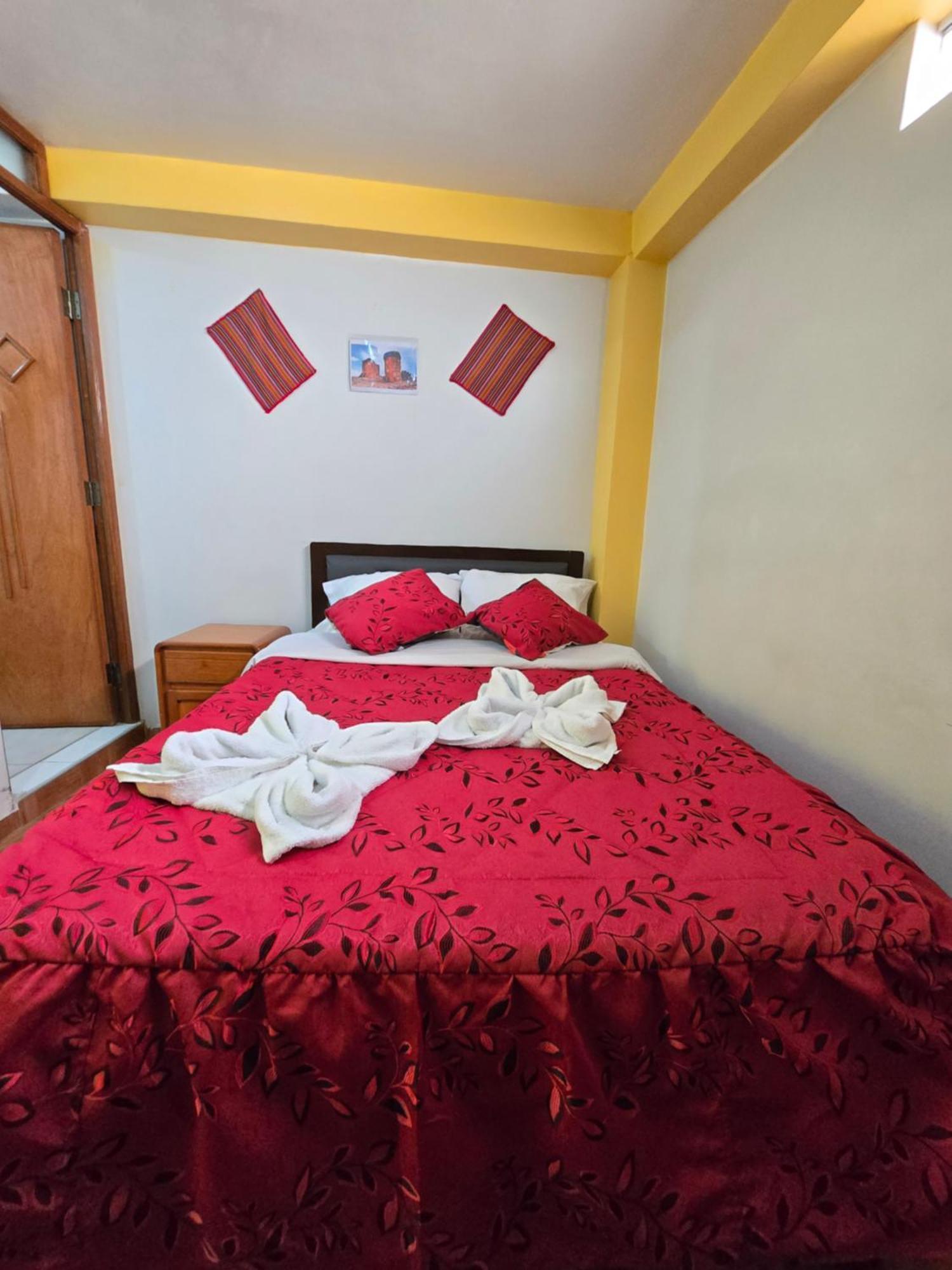 Hostal Acuarius פונו מראה חיצוני תמונה