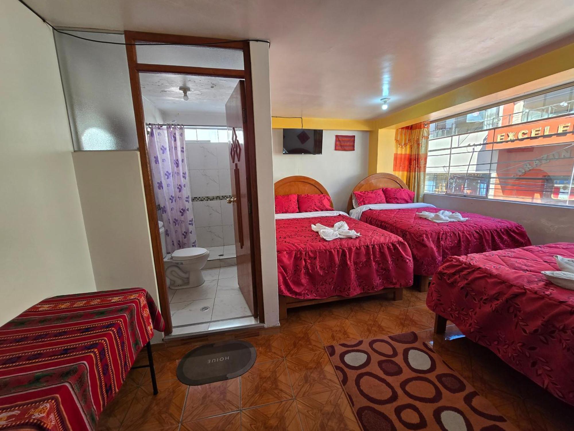 Hostal Acuarius פונו מראה חיצוני תמונה