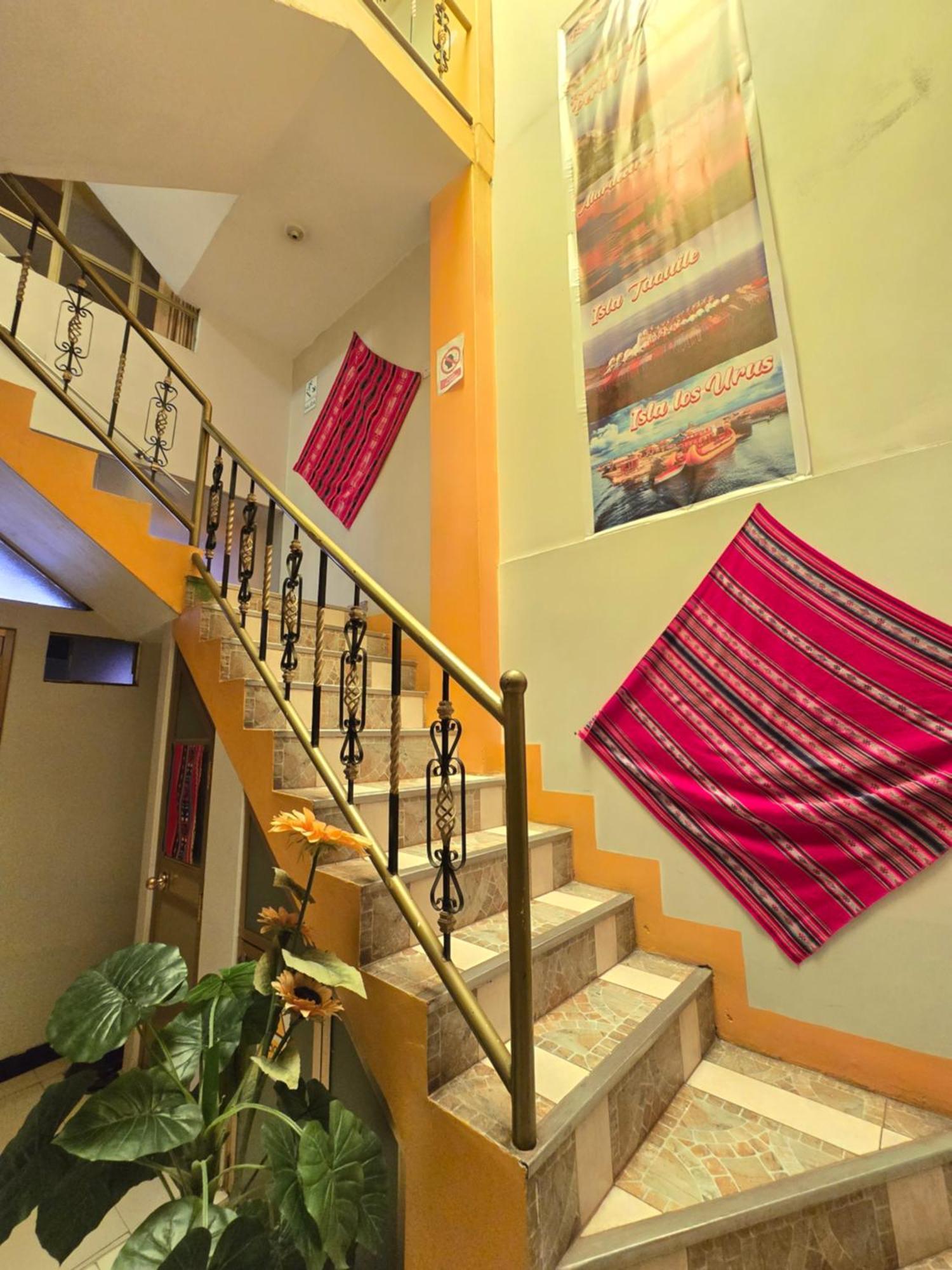 Hostal Acuarius פונו מראה חיצוני תמונה