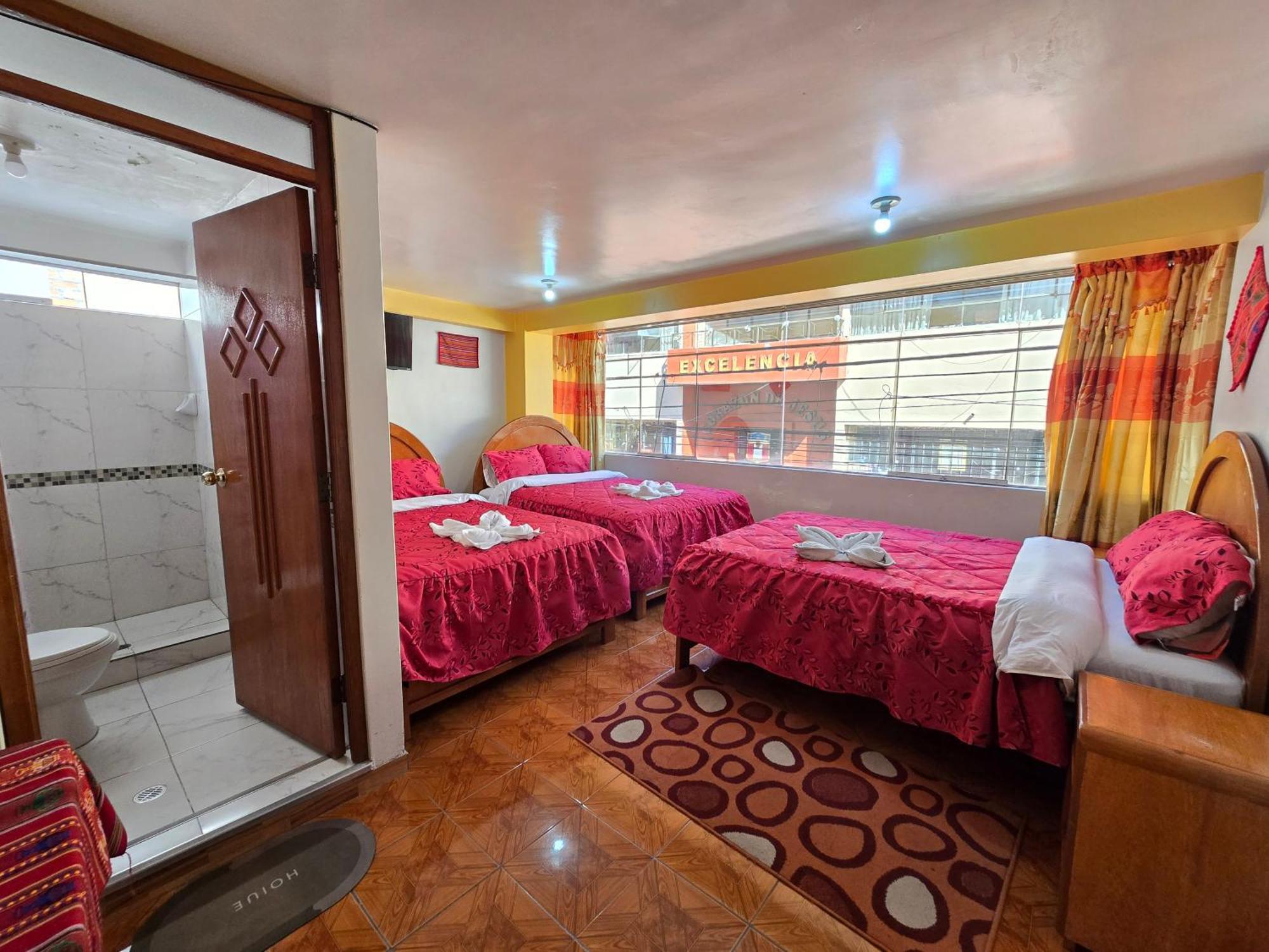 Hostal Acuarius פונו מראה חיצוני תמונה
