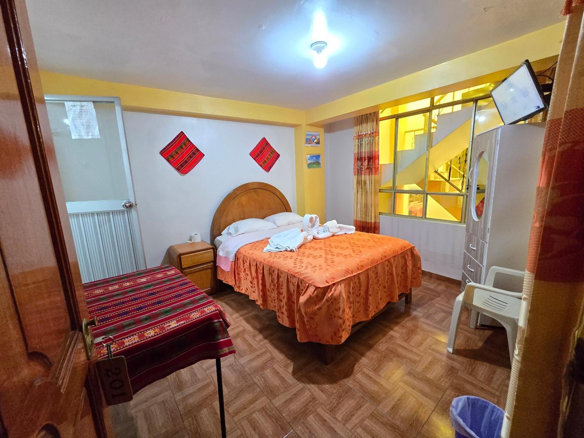 Hostal Acuarius פונו מראה חיצוני תמונה