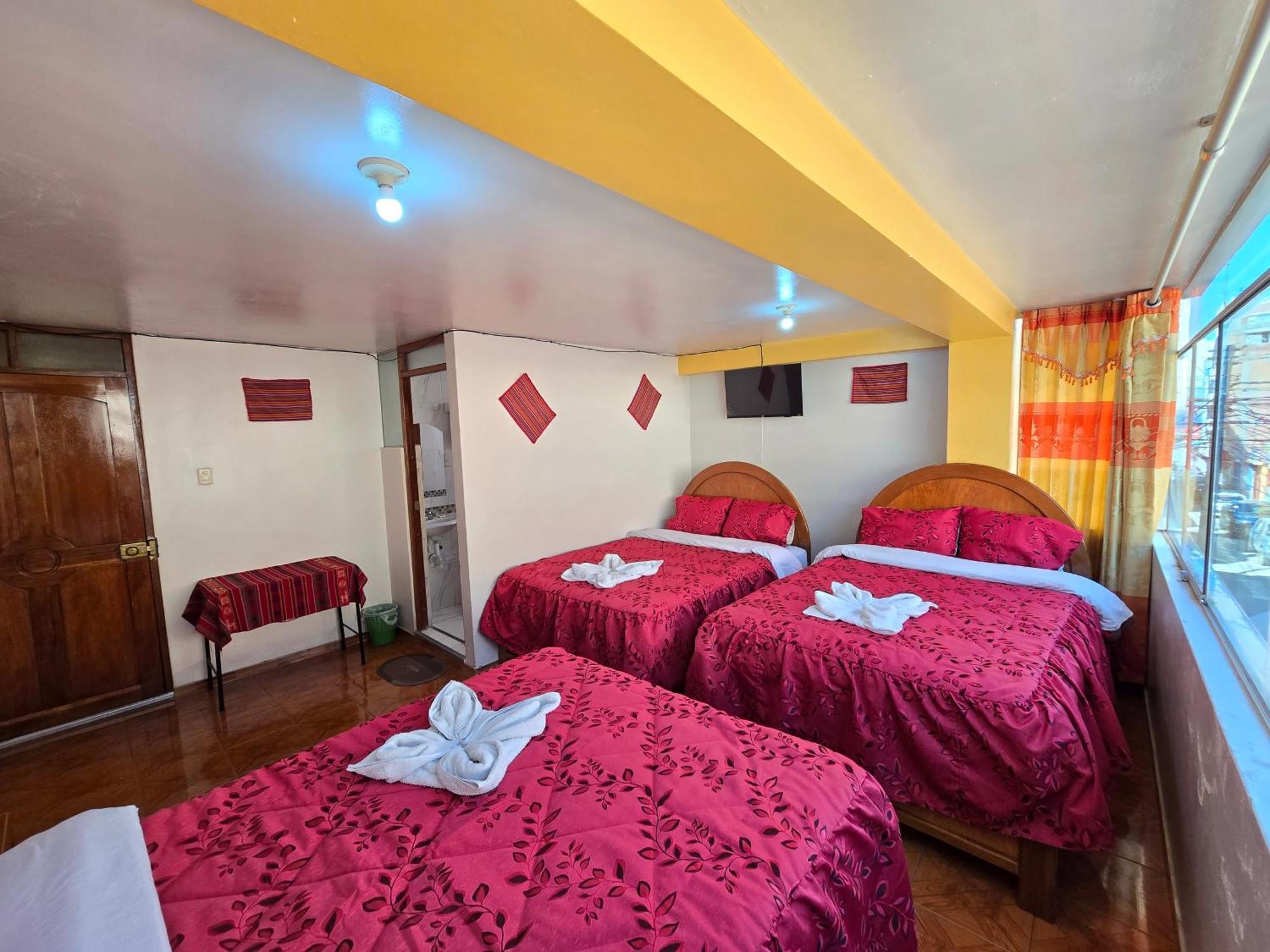 Hostal Acuarius פונו מראה חיצוני תמונה