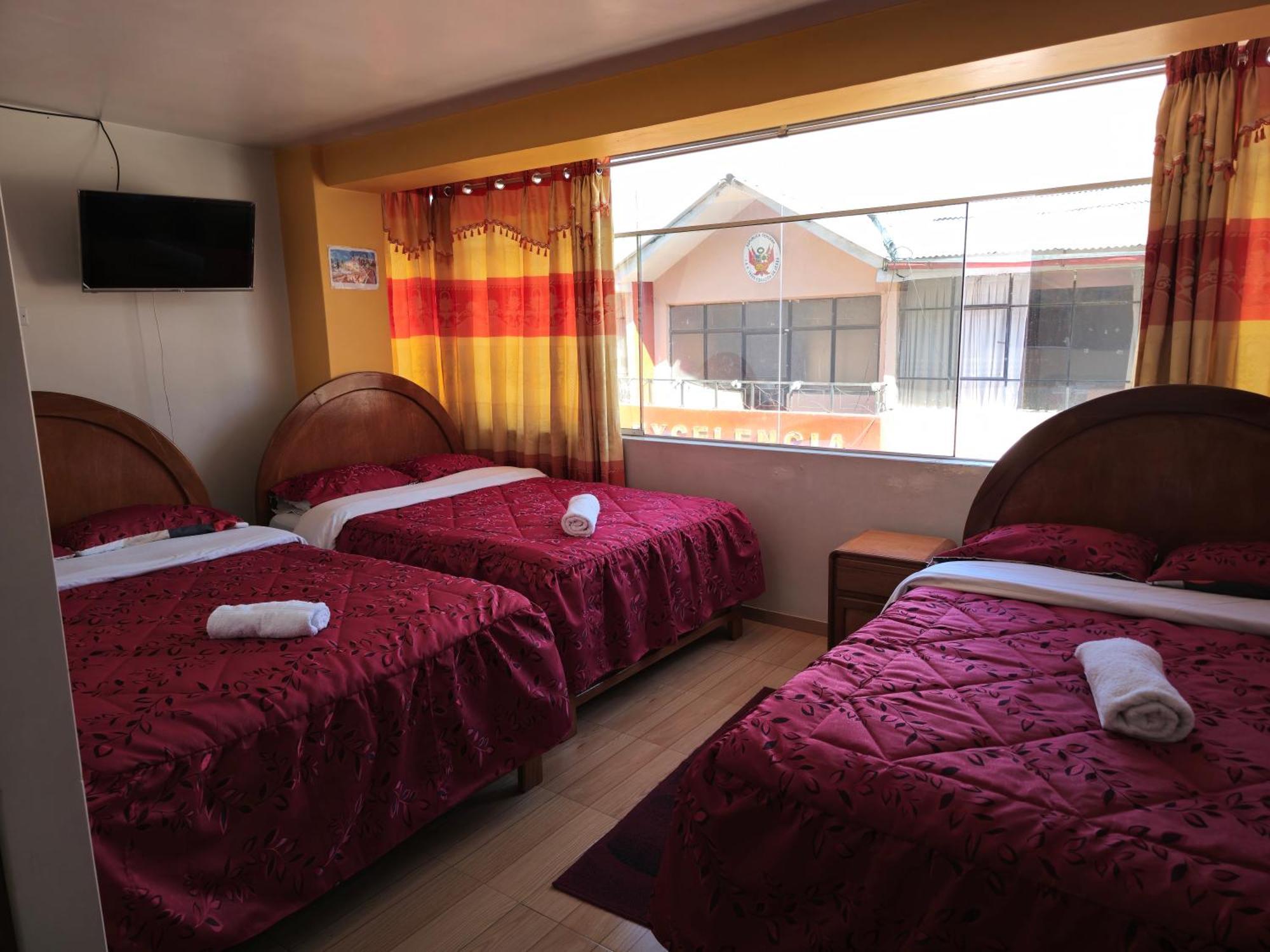 Hostal Acuarius פונו מראה חיצוני תמונה