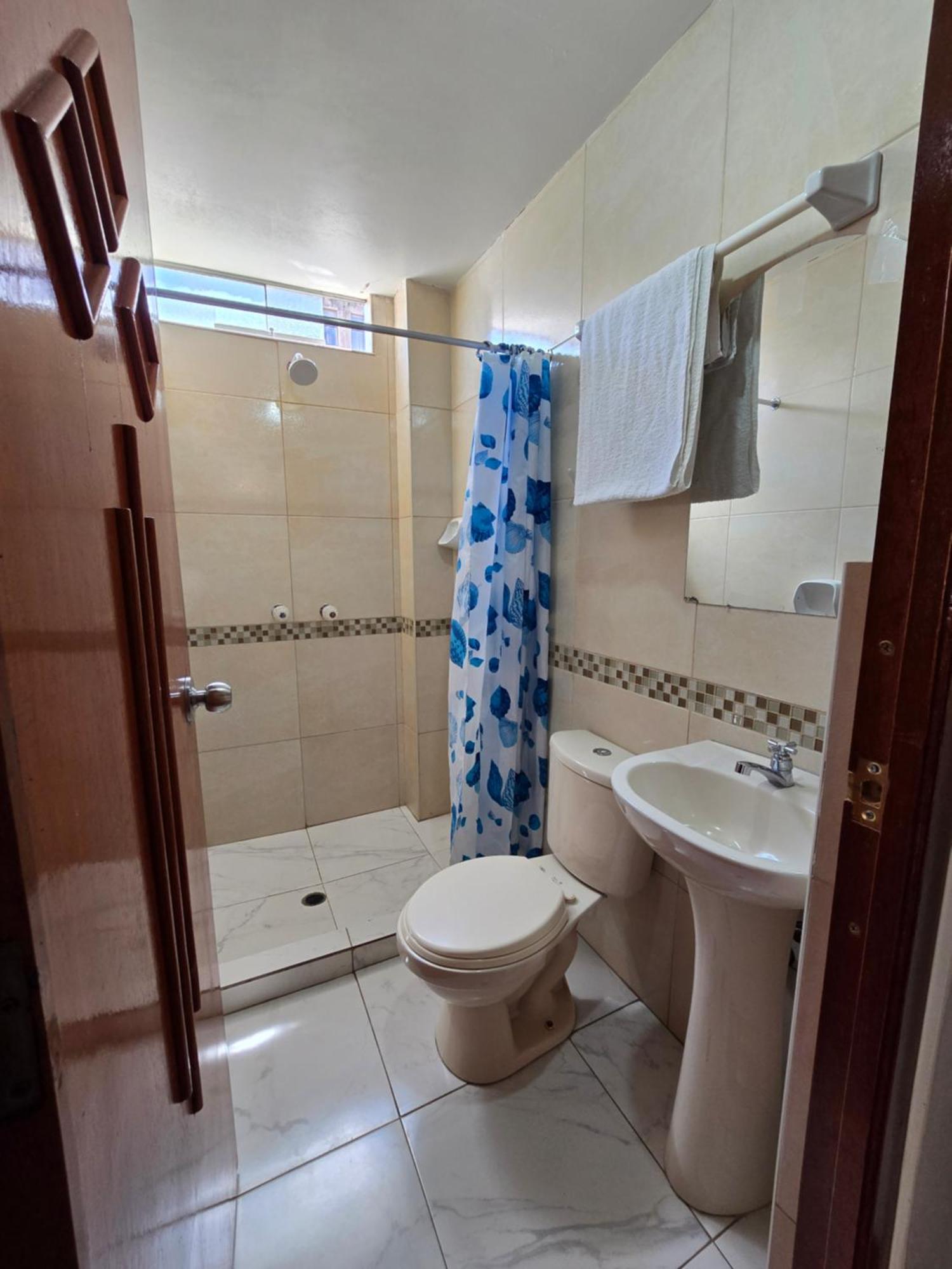 Hostal Acuarius פונו מראה חיצוני תמונה