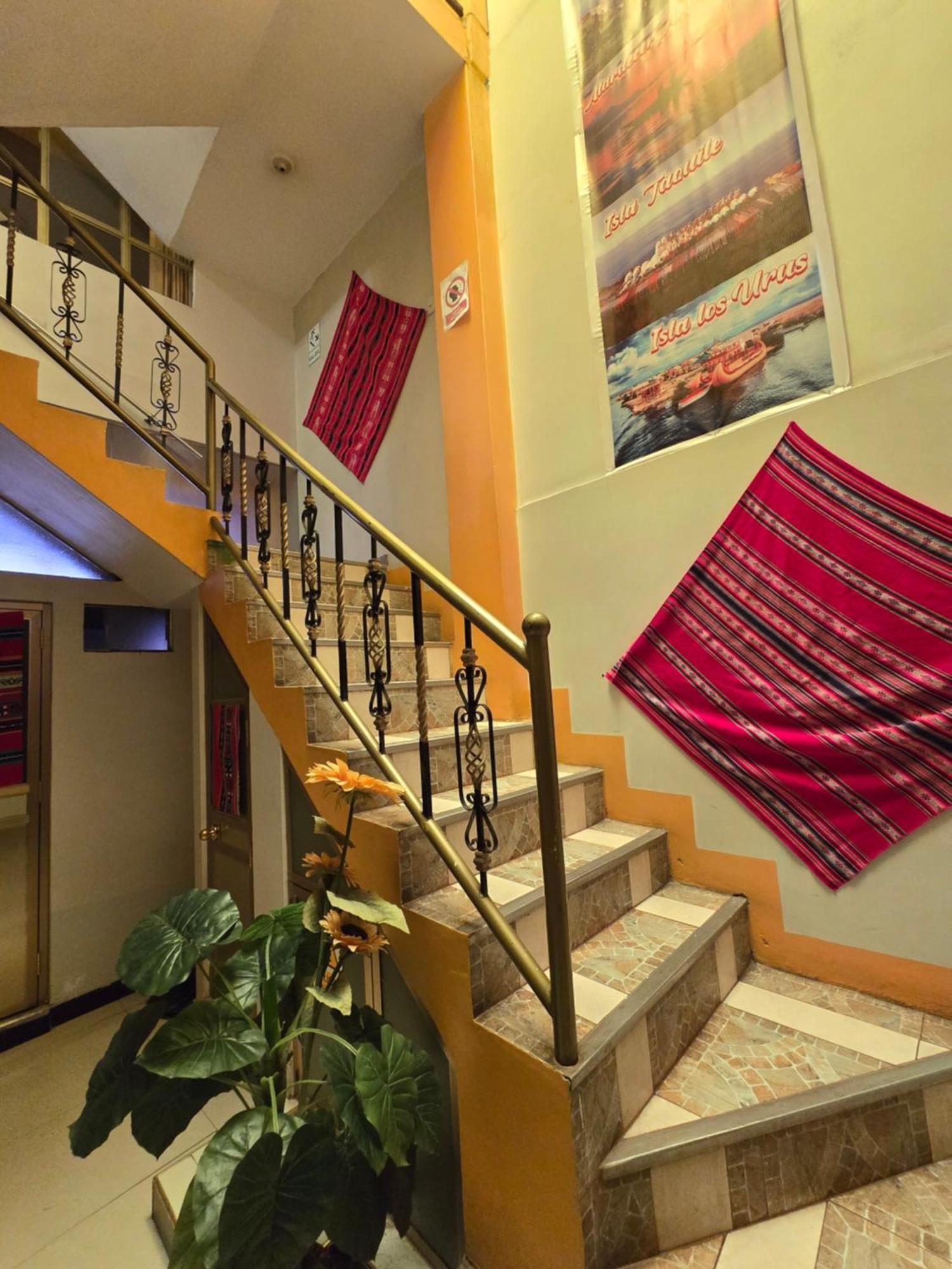 Hostal Acuarius פונו מראה חיצוני תמונה