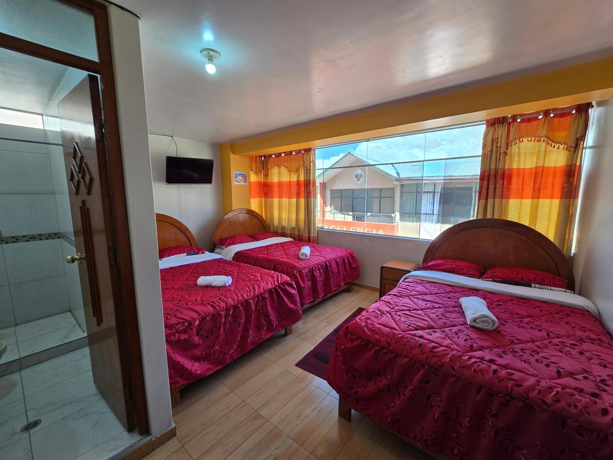 Hostal Acuarius פונו מראה חיצוני תמונה