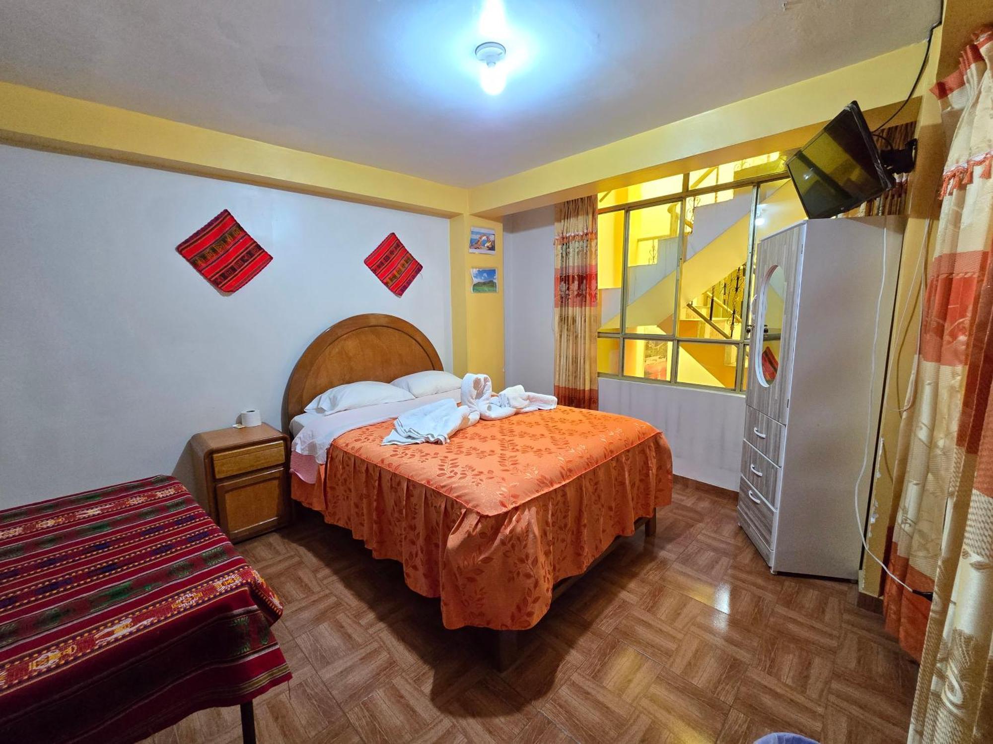 Hostal Acuarius פונו מראה חיצוני תמונה